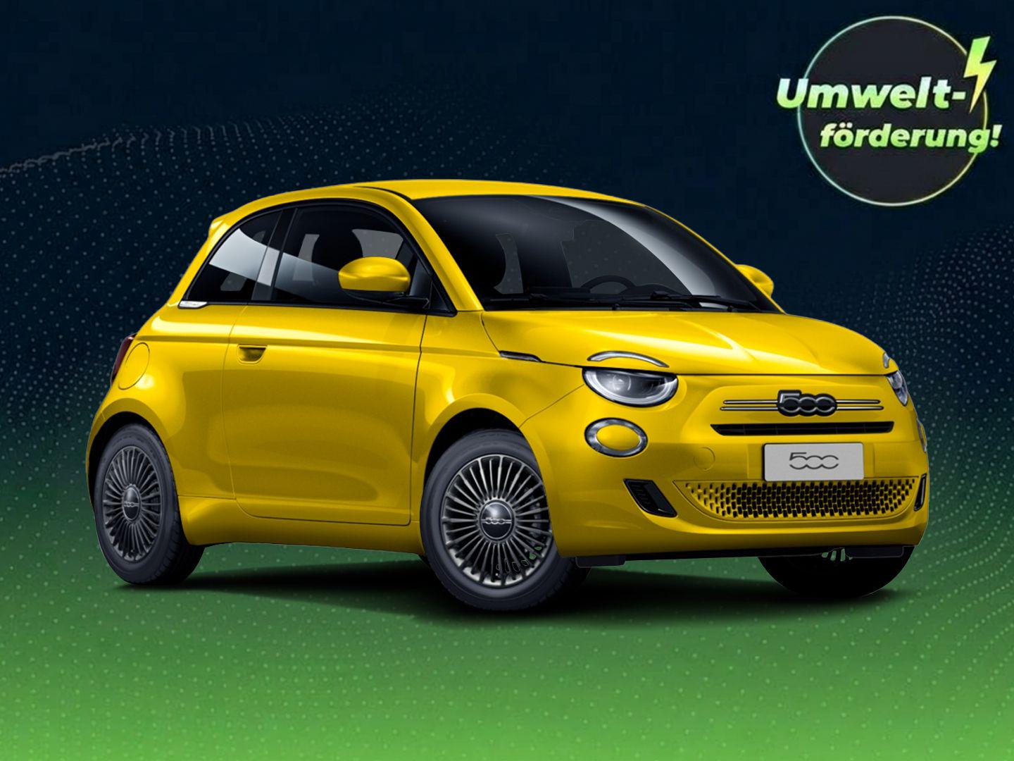 Gelber Fiat 500 Elektro vor dunkelblau-grünem Hintergrund mit grafischen Wellenmustern. Oben rechts weist ein Badge auf eine Umweltförderung von bis zu 6.000 Euro für die E-Prämie 2026 hin.