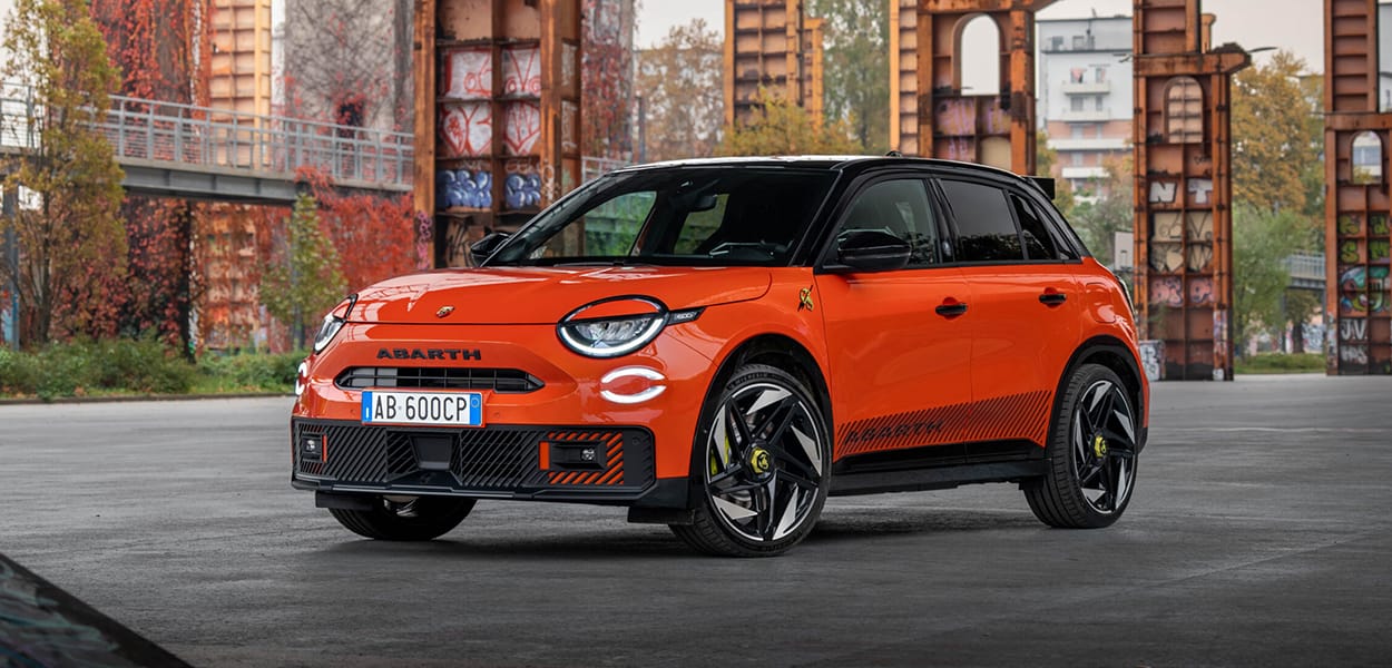 Abarth 600 Modell 2026 in rot