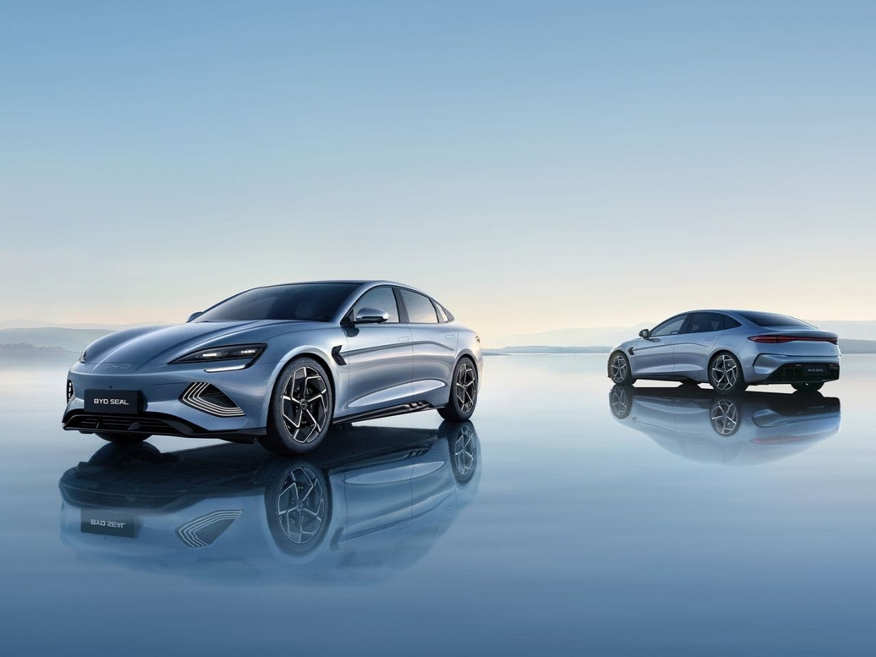 Blaugrauer BYD Seal outdoor