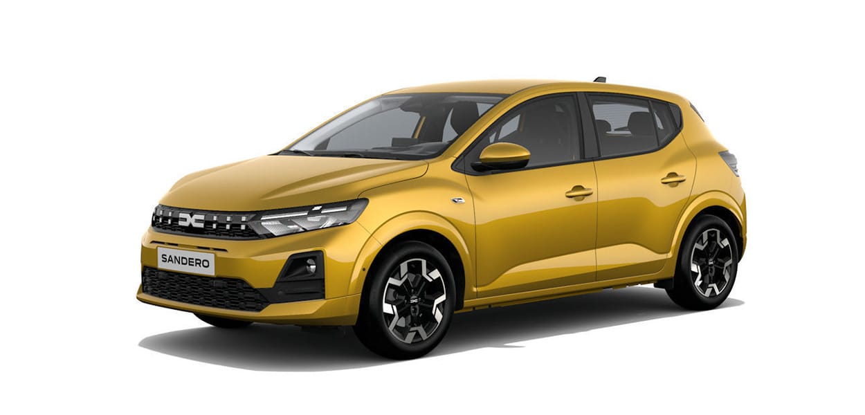 Studioaufnahme von einem goldgelben Dacia Sandero vor weißem Hintergrund.